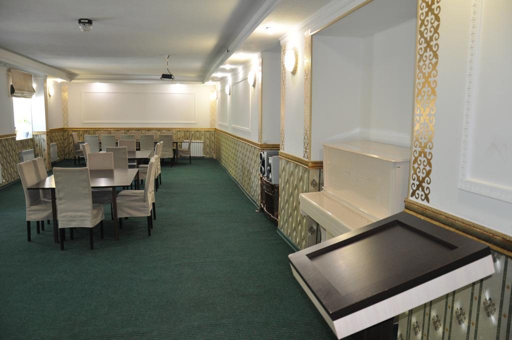 Astina Hotel Astana Eksteriør billede